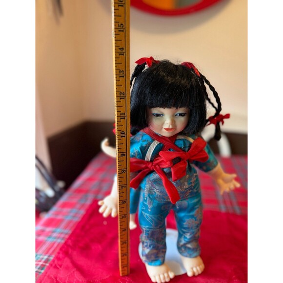 Vintage Chinese Passport Doll - Picture 5 of 6